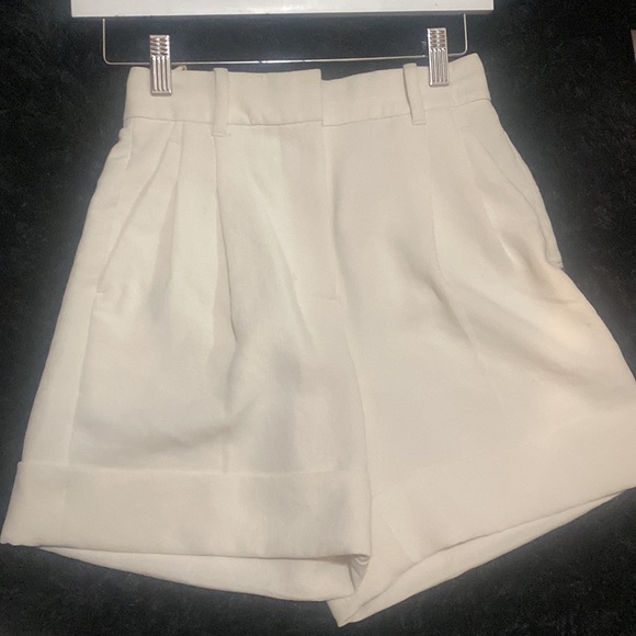 Wilfred Effortless Short - Picture 2 of 4